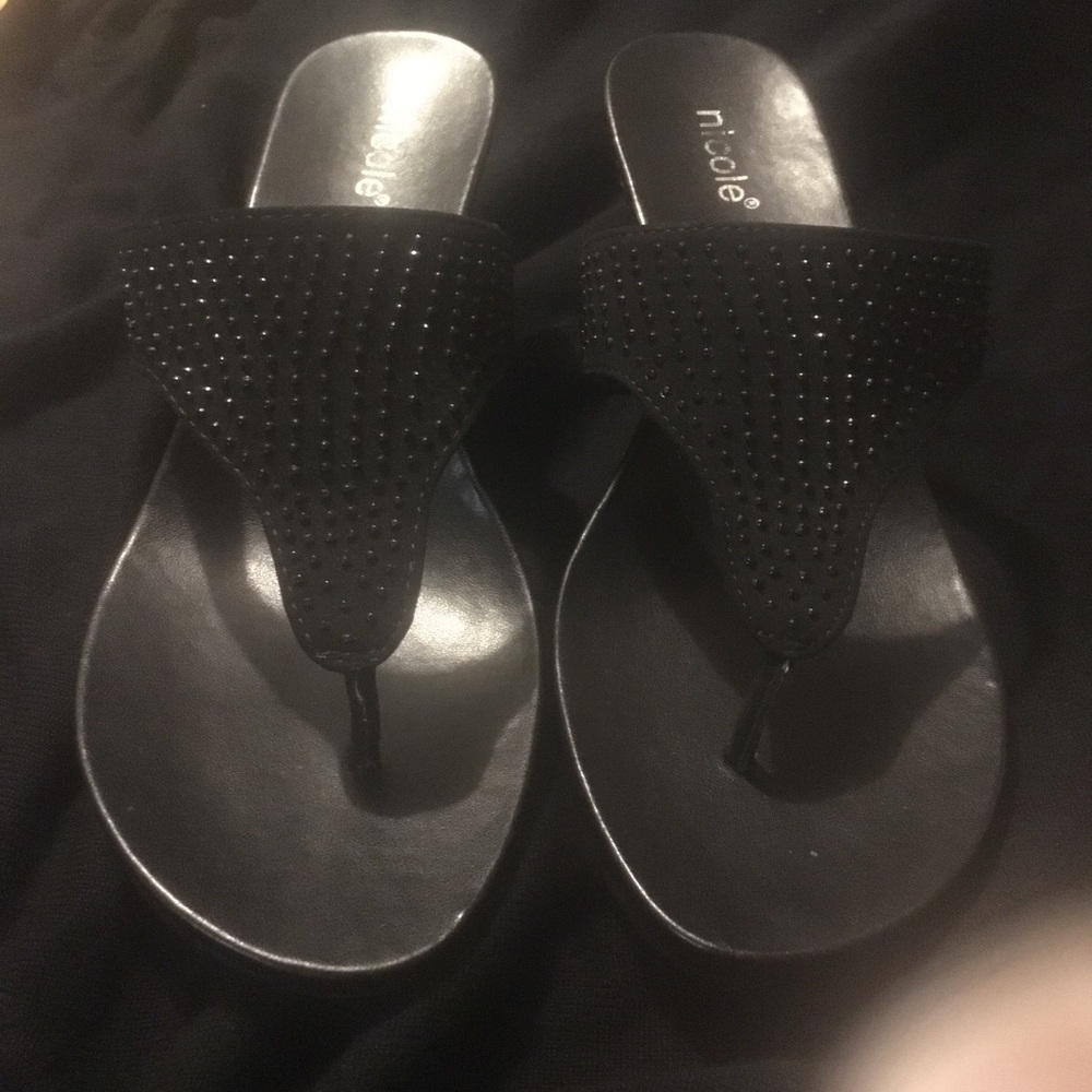 Nicole sandals